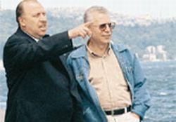 Küs kardeşler el ele CHP’de