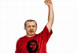 Erdoğan'a CHE tişörtü giydirdiler