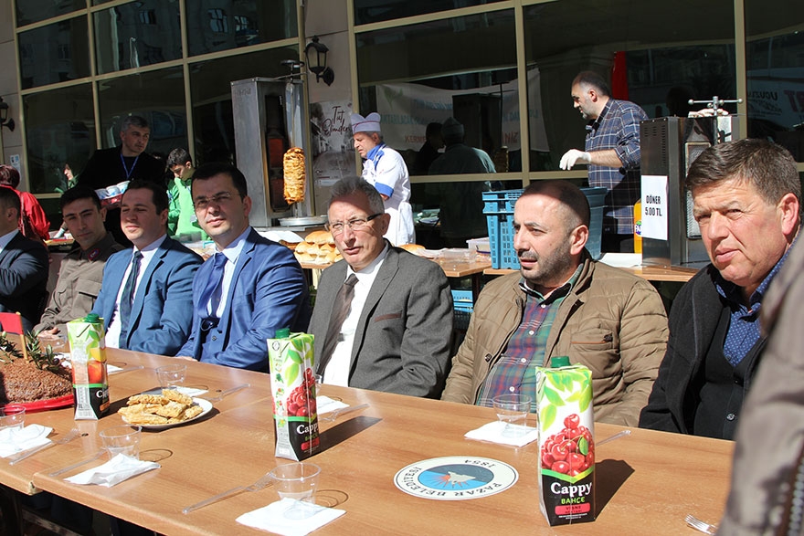 Pazar'da 'Çay Diyarından Zeytin Dalına' kermes 17