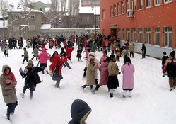 Rize'de eğitime kar engeli