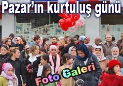 Pazarda kurtuluş töreni
