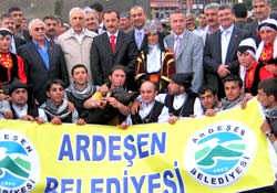 Ardeşen'den Diyarbakır'a köprü