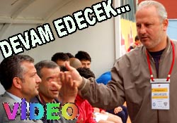 Hasan Çelik devam edecek gibi...