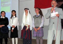 Öğrenciler şiir okumada yarıştı