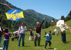 Ayder'de uçurtma şenliği