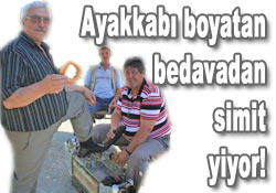 Ayakkabı boyatana simit bedava!