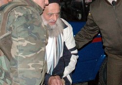 Tutuklama çıktı, zanlı firarda