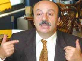 Bekaroğlu'ndan ilginç yaklaşım