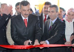 AK Parti de seçim bürosunu açtı