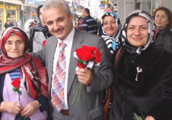 Rıza Çakır, kimle yarışıyor?