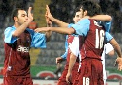 Trabzonspor,'yarışa devam' dedi