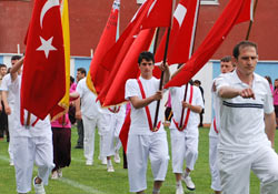 19 Mayıs, törenlerle kutlanıyor