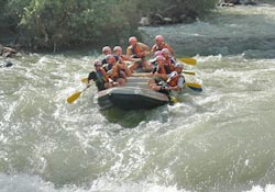 Çoruh Nehrinde rafting keyfi