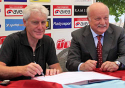 Broos Trabzonspor'a imzayı  bastı