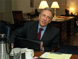 İsmail Cem vefat etti
