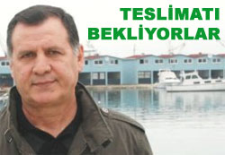 Balıkçı barınaklarını teslim edin!