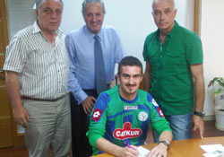 Rizespor'dan bir günde 2 imza