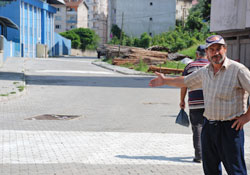 Pazarın stat yolu parkelendi