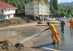 Afet konutları Mayıs 2011'de teslim