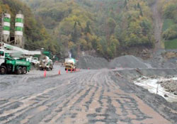 BAŞBAKAN GİTTİ, ÇALIŞMA BİTTİ!