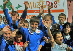 Müzebüsün yeni rotası Rize