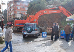 Pazar'da şehiriçi yollar genişliyor