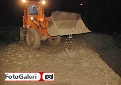 Çamlıhemşin yolunda heyelan