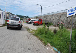 Pazar'ın trafiğine otopark çözümü