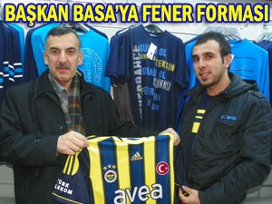 Belediye Başkanı Basa'ya FB forması