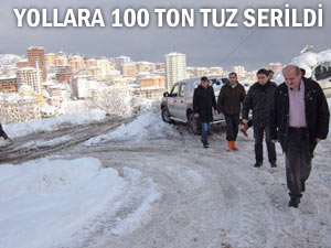 Rize Belediyesi karlı yollara 100 ton tuz serdi