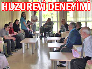 Çamlıhemşinli öğrenciler huzurevini ziyaret etti