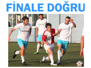 Futbol Turnuvasında Finale Doğru