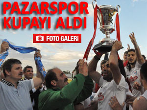 Pazarspor şampiyonluk kupasını aldı