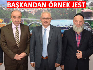 ÖRNEK SİYASİ DAVRANIŞ SERGİLEDİLER