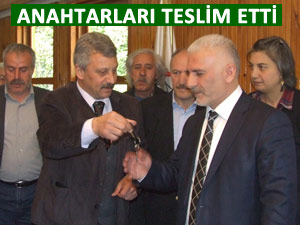 ÇAMLIHEMŞİN'DE DEVİR TESLİM TÖRENİ