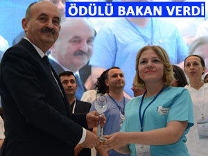ERŞAHİN RİZE'DE YILIN HEMŞİRESİ SEÇİLDİ