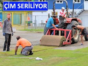 Pazar İlçe Stadı'nda çim ekim işlemleri başladı