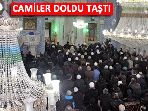 Mevlid Kandili dolayısıyla camiler dolup taştı