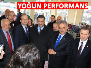 AK PARTİ ADAYLARINA ARDEŞEN'DE YOĞUN İLGİ