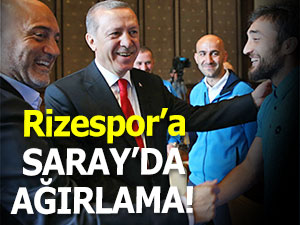 Cumhurbaşkanı Erdoğan, Rizespor’u sarayda ağırladı