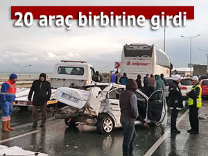 RİZE'DE BUZLANMA KAZASI: 20 ARAÇ BİRBİRİNE GİRDİ