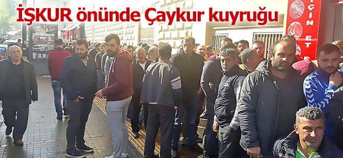 İŞKUR önünde Çaykur kuyruğu