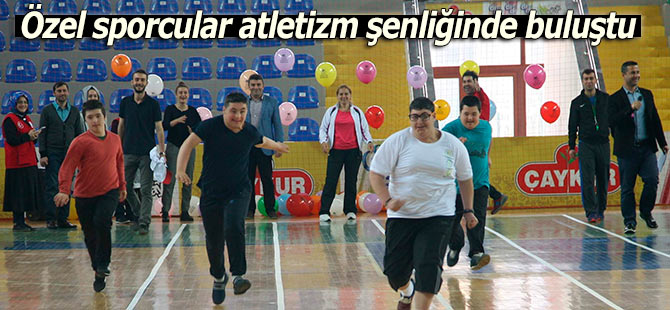 Özel sporcular atletizm şenliğinde buluştu