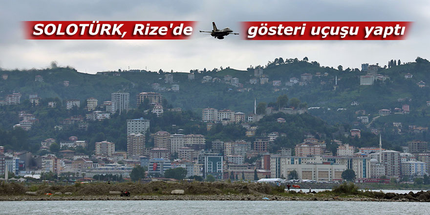 SOLOTÜRK, Rize'de gösteri uçuşu yaptı