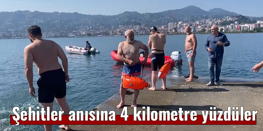 Şehitler anısına 4 kilometre yüzdüler