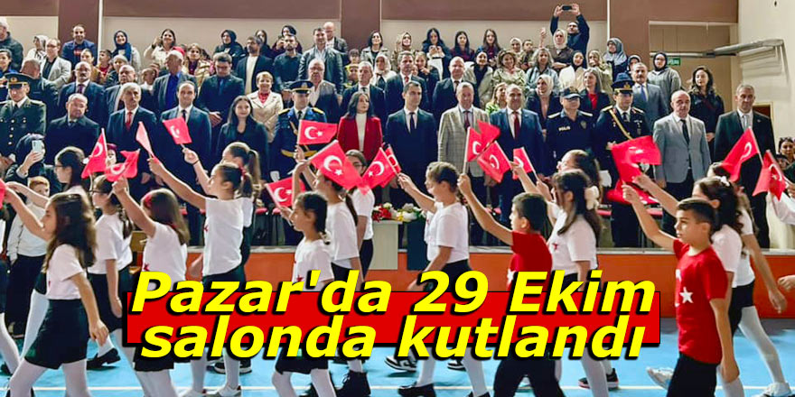 Pazar'da 29 Ekim salonda kutlandı