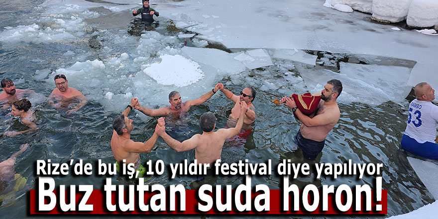 Buz tutan suda yüzerek eğlendiler!