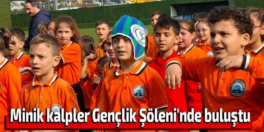 Minik kalpler Gençlik Şöleni'nde buluştu