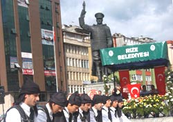 Atatürk'ün Rize'ye gelişi kutlandı