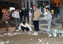 Halk otobüs durağına revizyon